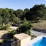 Con Piscina Privada 公寓 *